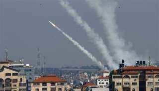إعلام فلسطيني: ارتفاع عدد شهداء قصف الاحتلال على منزل ومستودع للأونروا بغزة إلى 9